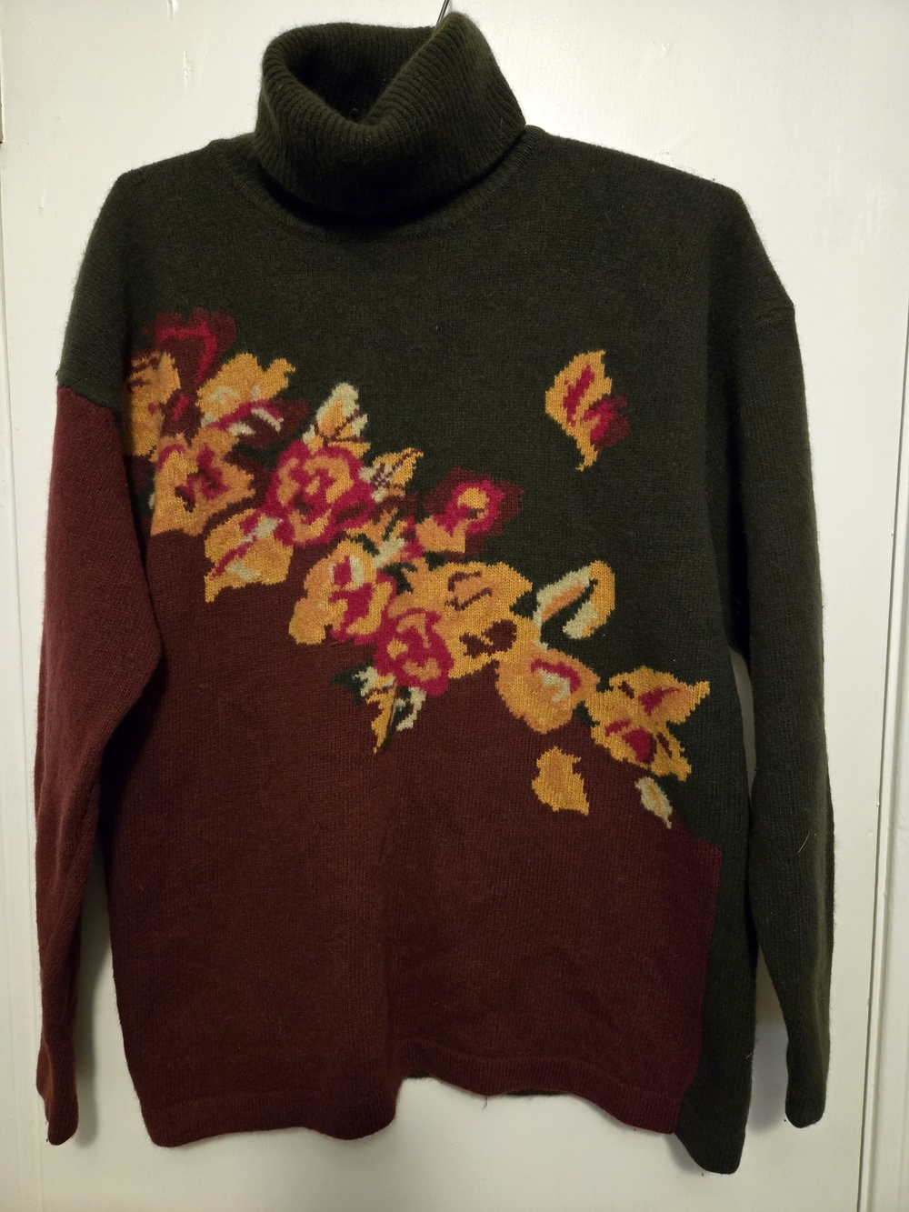 VTG Evan-Picone Color Block Floral Turtleneck Sweater Wool Angora Medium M